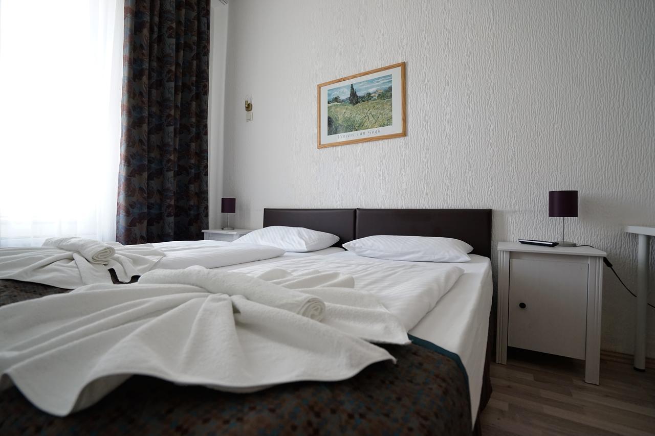 Hotel Altstadt Spandau Seeburg  エクステリア 写真